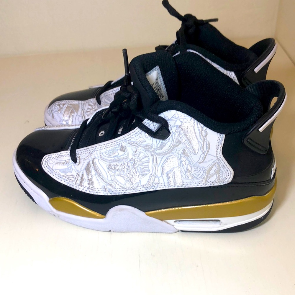 Jordan Kids Shoes Size 3.5Y Black White And Gold.